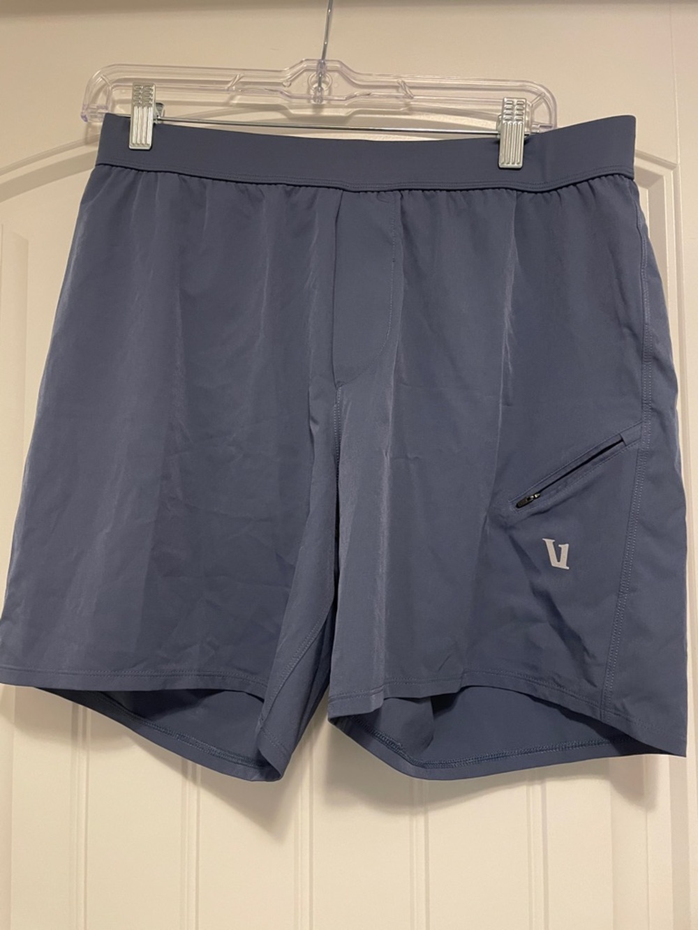 NWOT Vuori Dark Blue Men’s Performance 6” Shorts